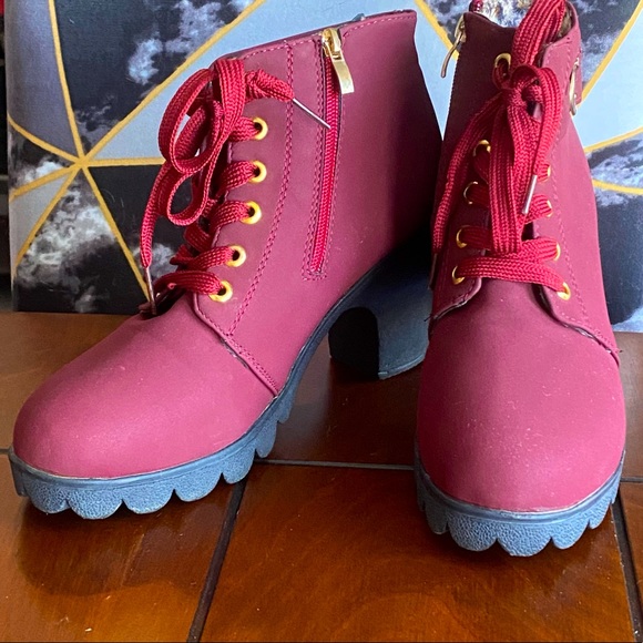 Cute Burgundy Booties - Picture 1 of 5